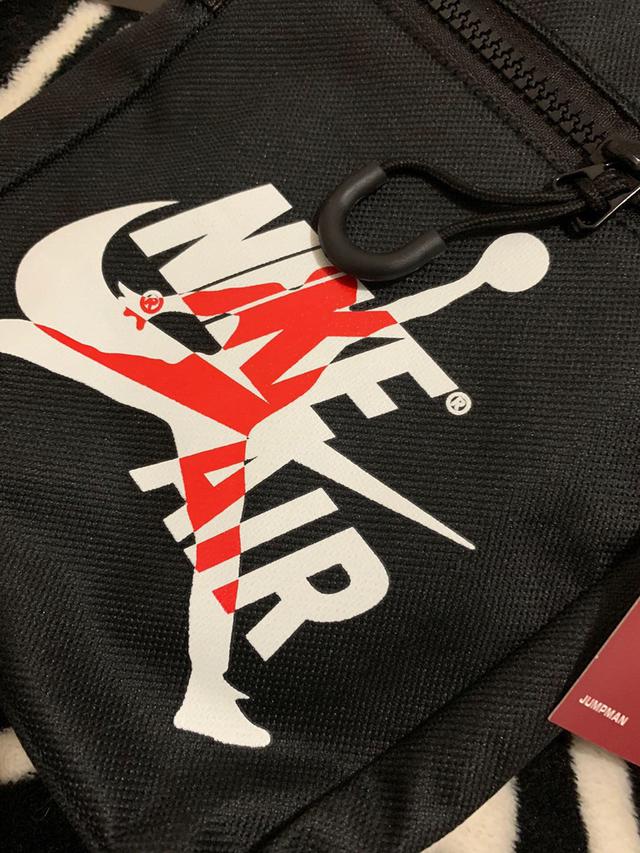 Nike/耐克air系列小型个性斜挎搭配包 英国正品代购新品日版挎包斜挎小包单肩包