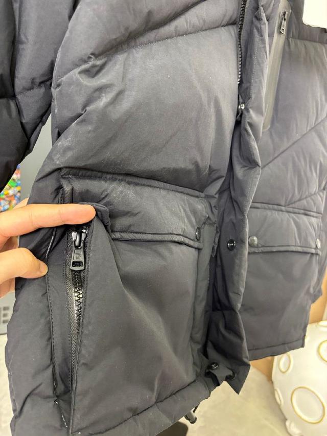 Moncler x Pharrell蒙口联名系列黑标超顶版本90白鸭羽绒服