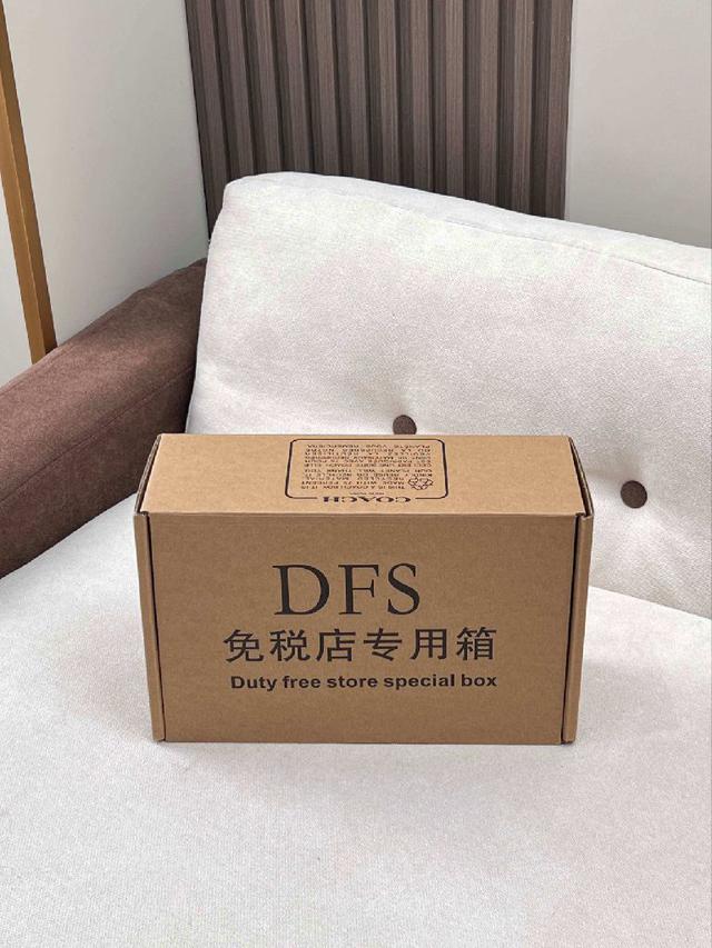 放东西超方便，多种搭配方式，可手拎可单肩，
