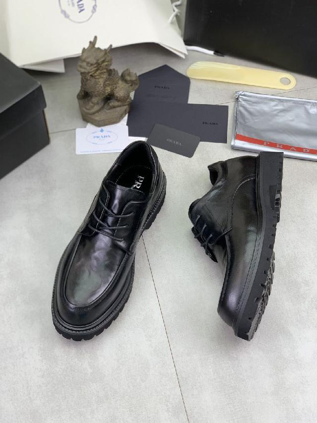 科技透气面料搭配牛皮 休闲运动鞋 休闲之履运动老爹鞋结