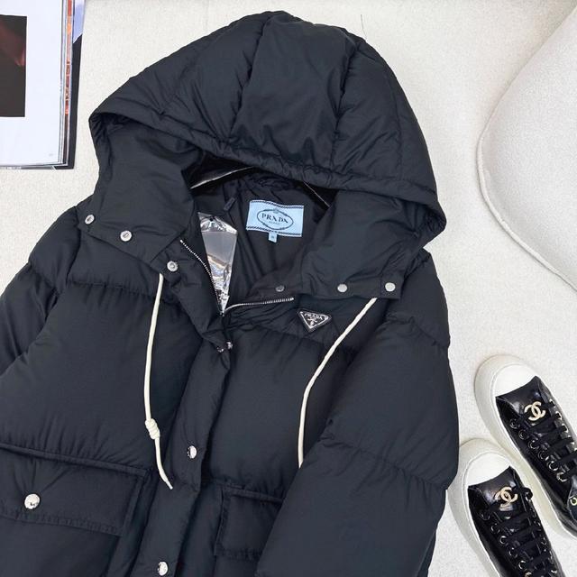 秋冬最新款连帽长款面包服羽绒服🖤 经典H直筒长款版型 上身