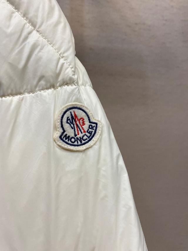 P4100   Moncler Cyclone 二合一羽绒夹克外套.柜台实拍展示.