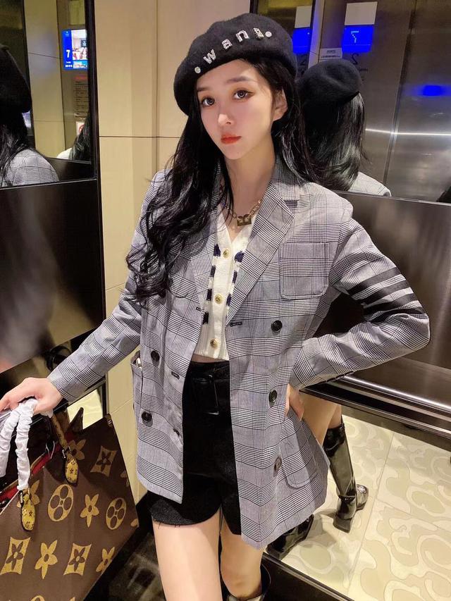 TB格子西服修身外套