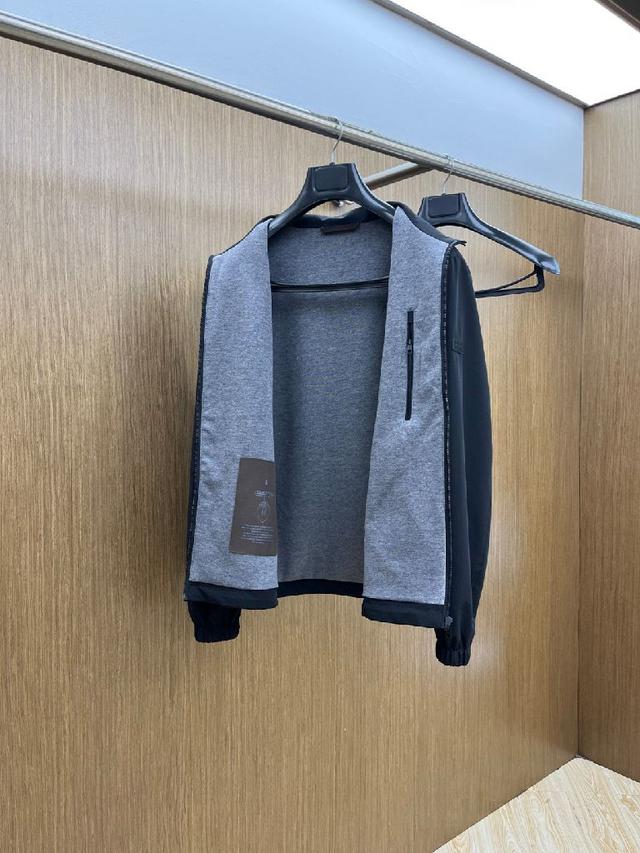 可脱卸帽拉链夹克外套 经典设计感与颜值爆棚的外套，品质更是无