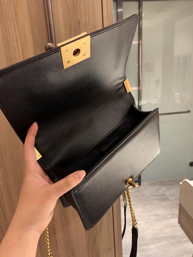 辣妈包 chanel leboy