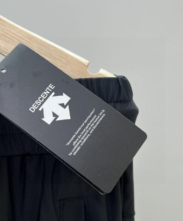 人气爆款！DESCENTE/迪桑特专柜