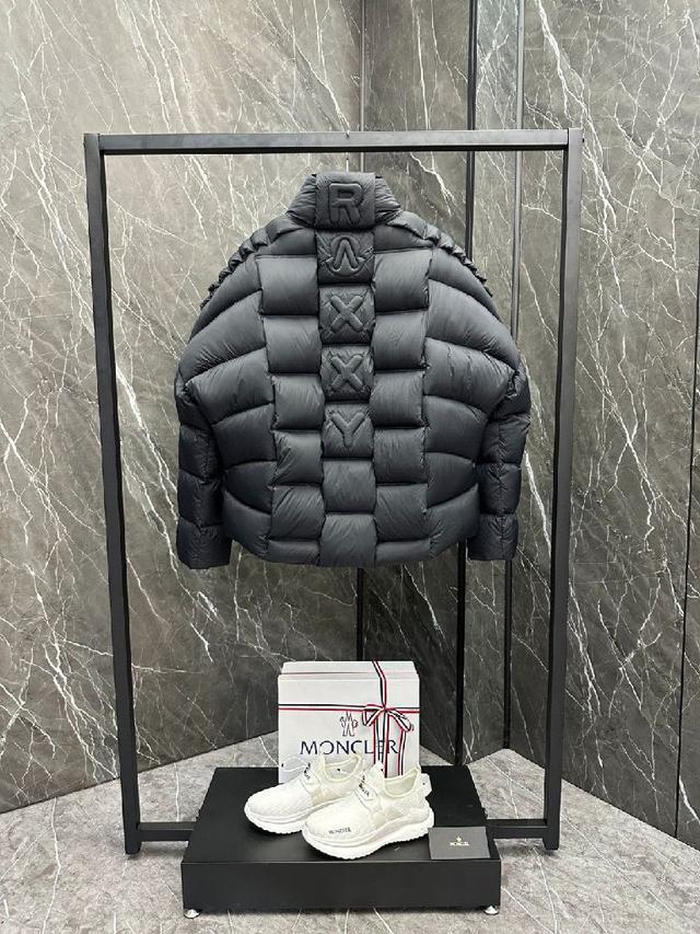 Louis Vuitton. Lv连帽印花羽绒服