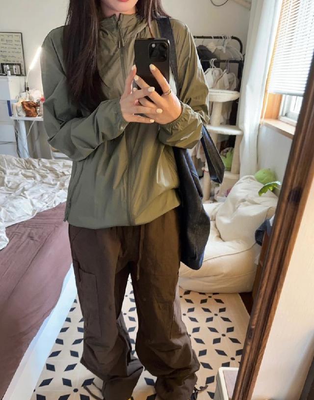 descente迪桑特夏季男子户外梭织短裤轻量化速干薄款软壳