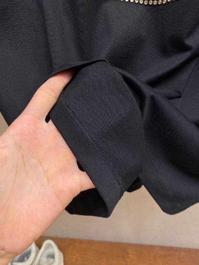 Versace/范思哲美杜莎2025新款烫钻短袖，高版本，专柜同步