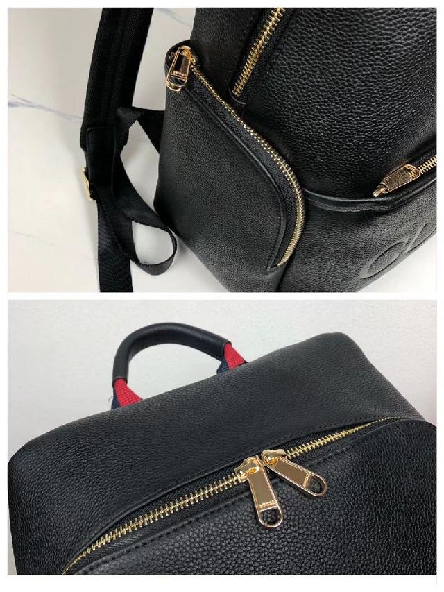 最新款男士密码锁公文包😄采用顶级小牛皮 高贵五金拉链头 皮