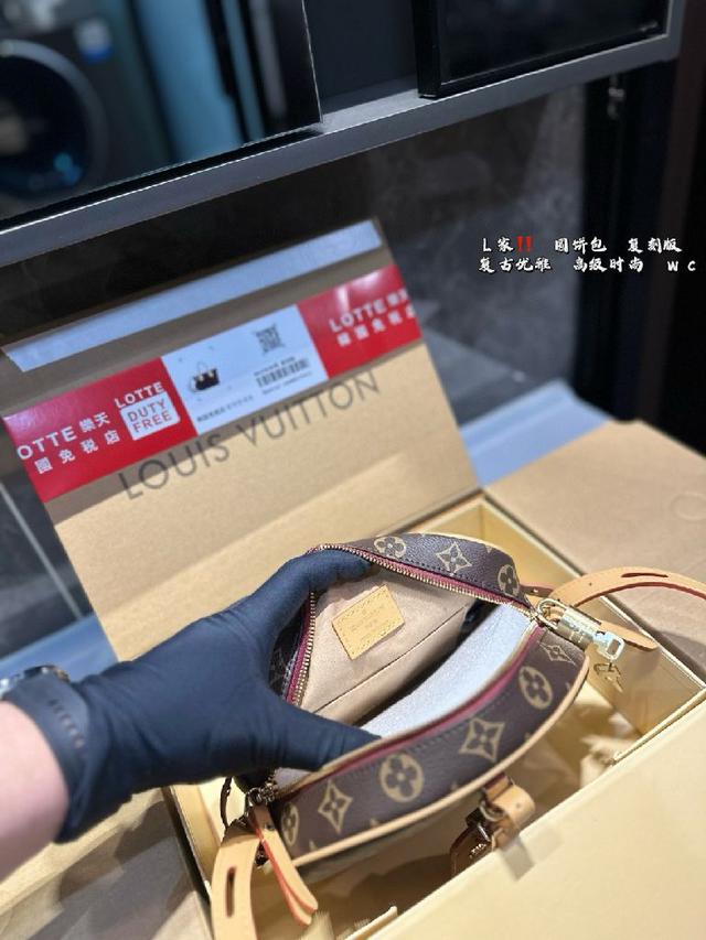 作为LV代表性高定包款之一的Capucines手袋，每一季都会尝试不同的设计