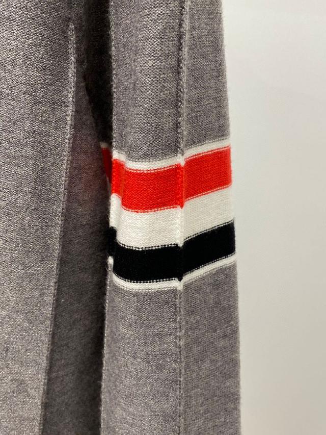 2025新品羊毛衣 具有手感细腻柔软，可直接与肌肤接触