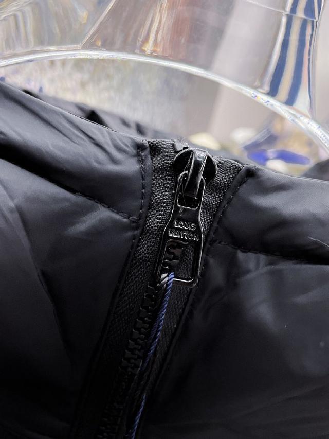 100%市面最高品质，进口面料，里布最高标准，绝不跑绒