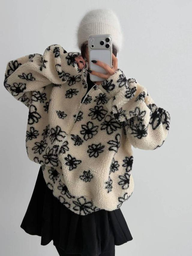 【預購商品】【1120結單】【批發】正韓 羊毛絨花朵拉鍊外套 111608♨️正韓服飾♨️