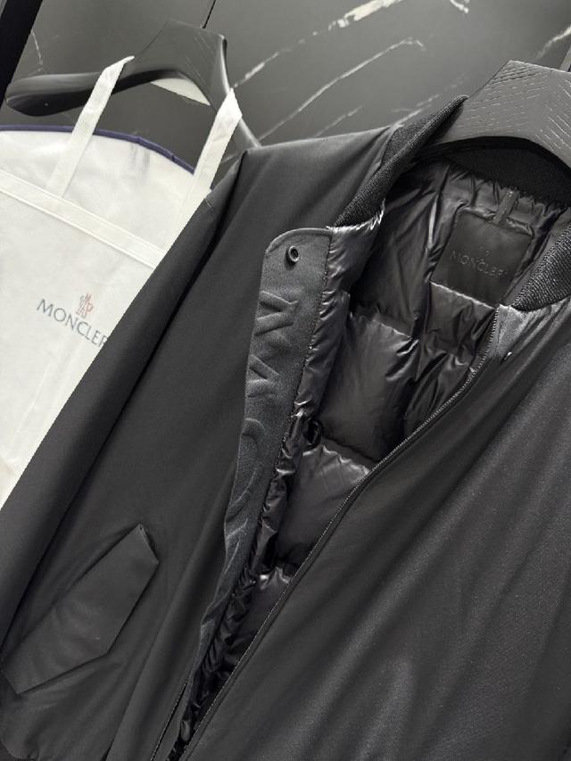 特级羽绒⬆️Moncler Erea（2025爆款小泡芙）女士方形绗缝连帽短款