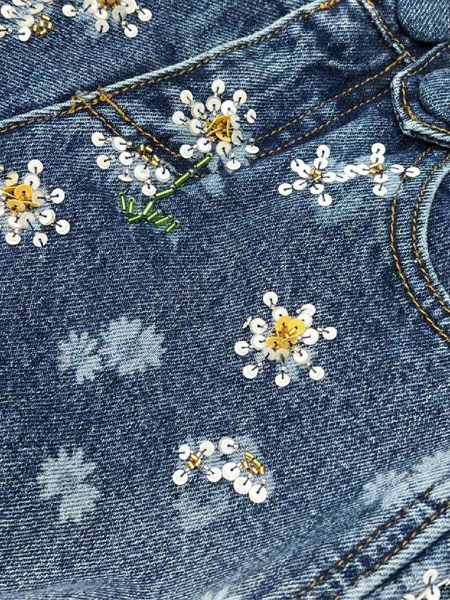 采用高织有机棉牛仔面料 质感柔软细腻