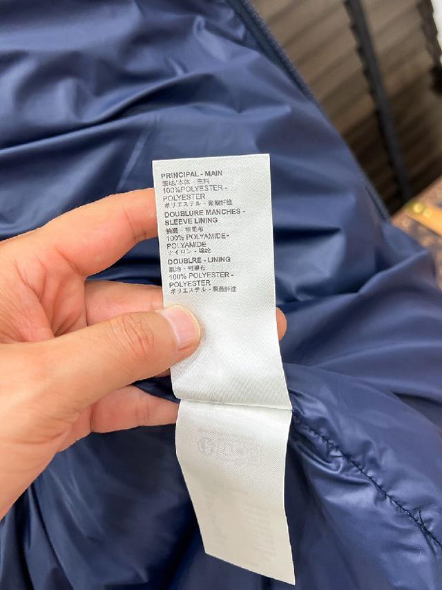 Boed女士羽绒采用longue saison面料制成，点缀皮毛饰边