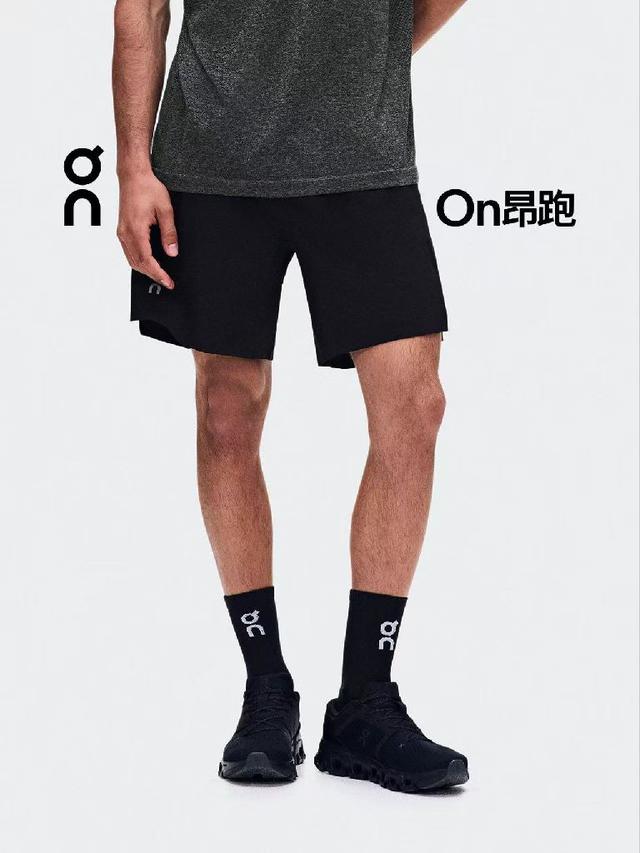 经典蓝绿色颜值爆表 夏天怎么可以没有一件凯乐石速干T 圆领设计简约大方