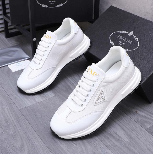 PRADA( 普拉达)商务休闲男鞋
