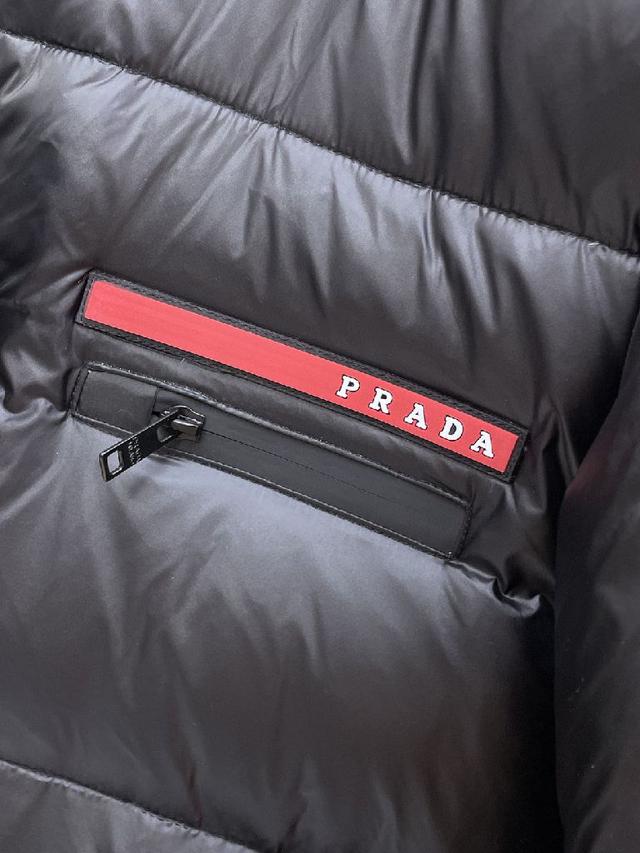 官网款2025秋冬新款羽绒服。这款号称羽绒服届最高端的，全