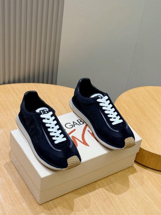 范思哲官网原单商务休闲驾车豆豆鞋，最新元素潮爆全球