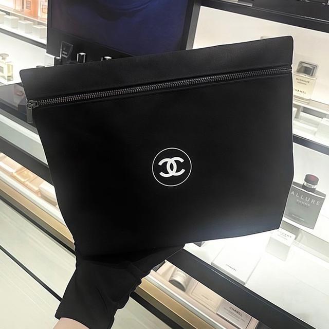 Chanel香奈兒蔚藍男士香水滿額禮大容量化妝包【廠商現貨 Chanel香奈兒蔚藍男士香水滿額禮大容量化妝包【廠商現貨