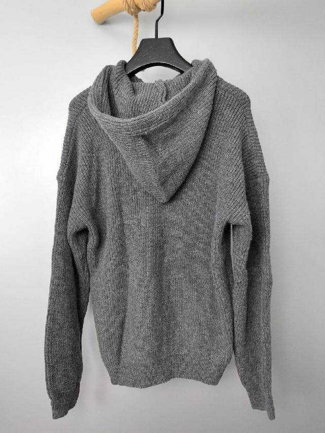 芬迪FENDI条纹针织长款毛衣