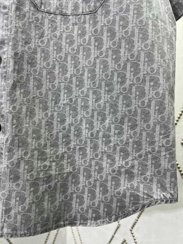 25ss新款工装牛仔裤展示 Oblique 印花，以休闲剪裁重新