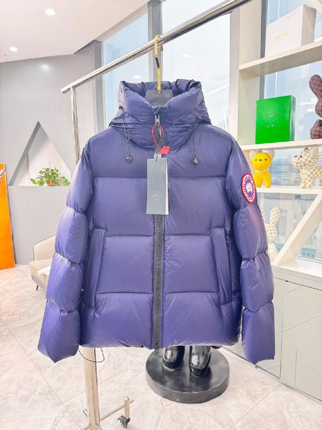 𝘾𝘼𝙉𝘼𝘿𝘼 𝙂𝙊𝙊𝙎𝙀/加拿大鹅  限定新款Crofton泡芙羽绒服