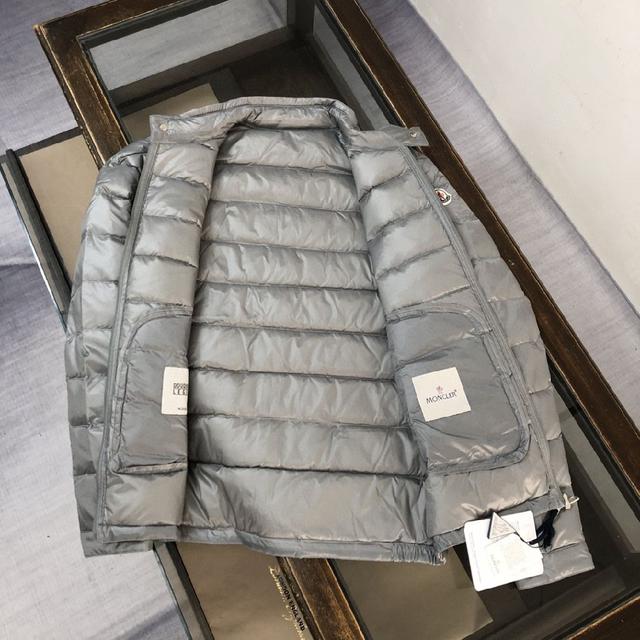 客供高密度防钻绒尼龙面料，采用Longue Saison尼龙羽绒夹克