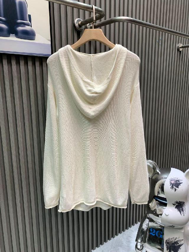 迪奥小恐龙图案针织圆领米色毛衣