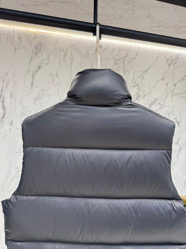 湖滨in77专柜 采用再生纱线制成 区别于鸟牌的硬壳  更加柔软