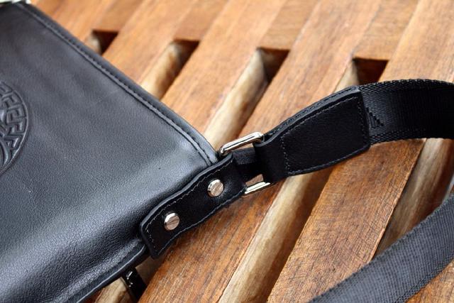 新款古奇标志性红绿配边框，大面积纯色，背在身上不论从