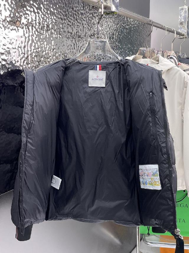 时尚顶级羽绒服 。一种衣服两种穿法！填充进口羽绒