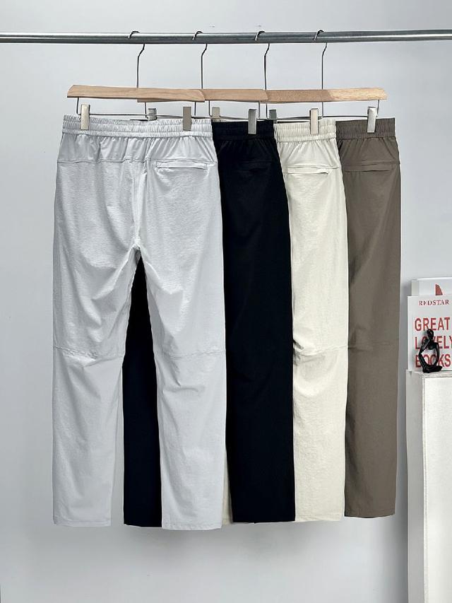 DESCENTE迪桑特男士户外运动休闲短裤 商务休闲完美走起，